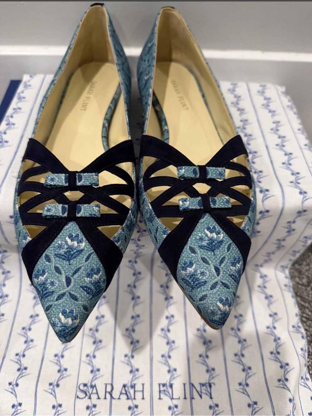 Sarah Flint Blue Floral Pointed-Toe Cutout Flats